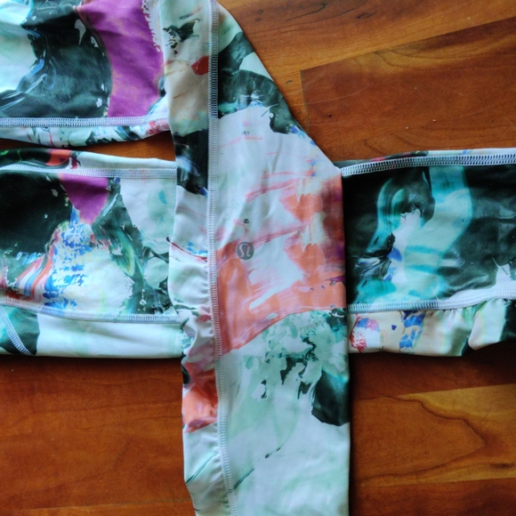 Lululemon leggings - Picture 2 of 12